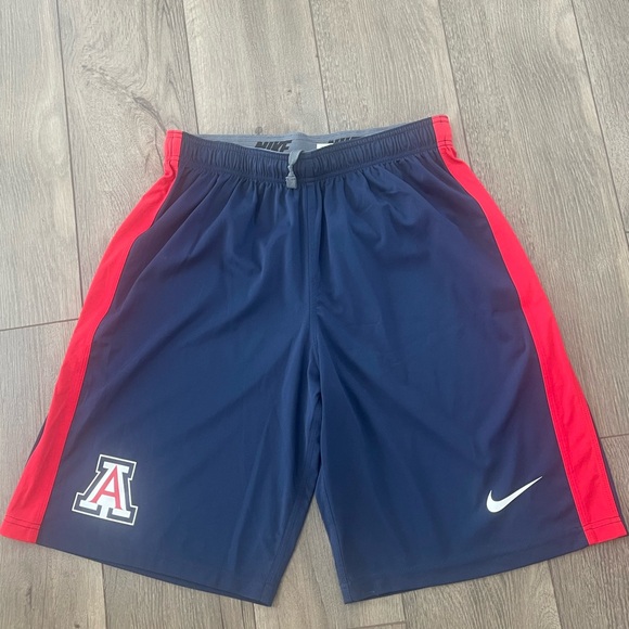 University Of Arizona Wildcats Nike Dri Fit Basketball Shorts Large L Red Blue - Picture 1 of 5